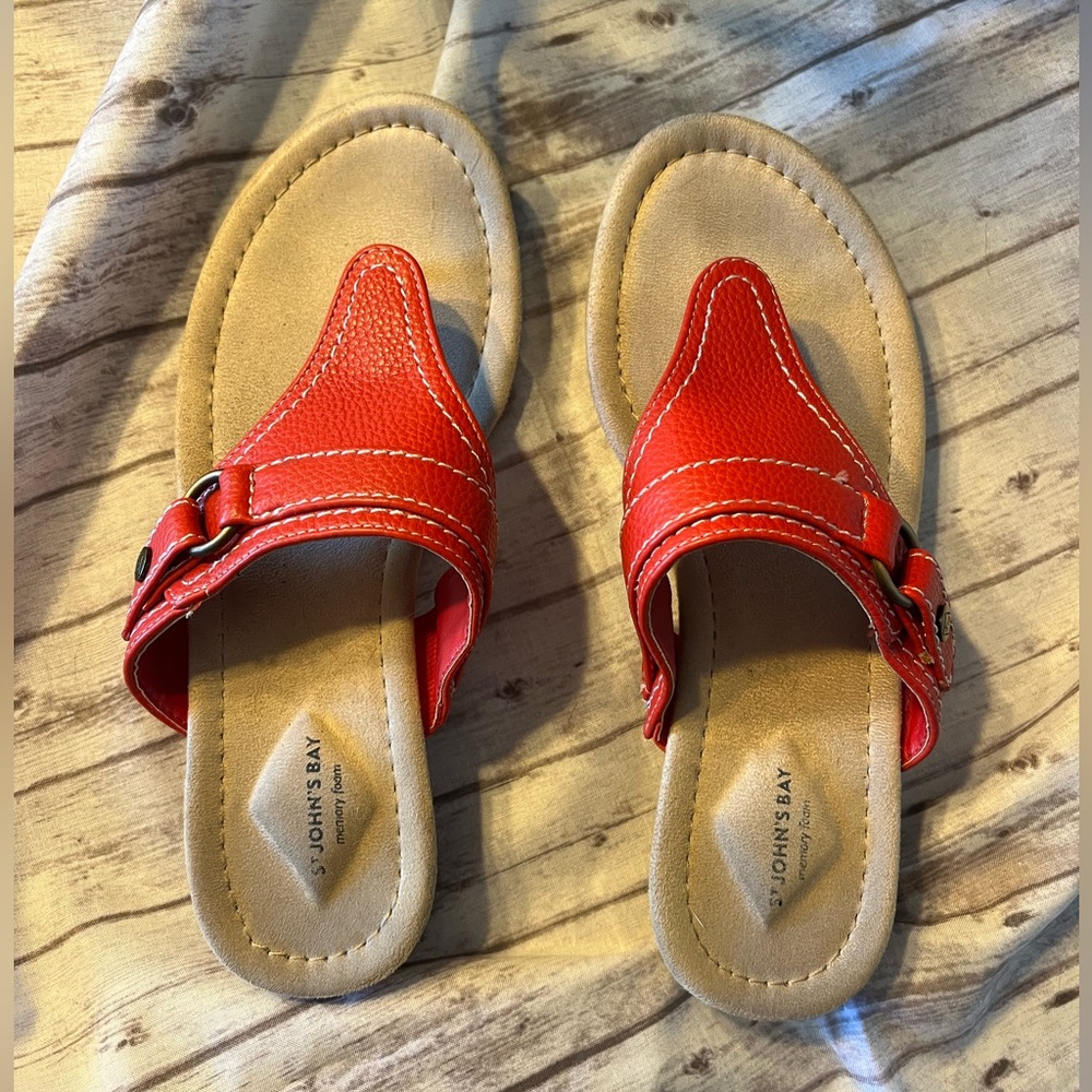 👠St. John’s Bay Memory Foam Red Sandals Size 6 1/2 M